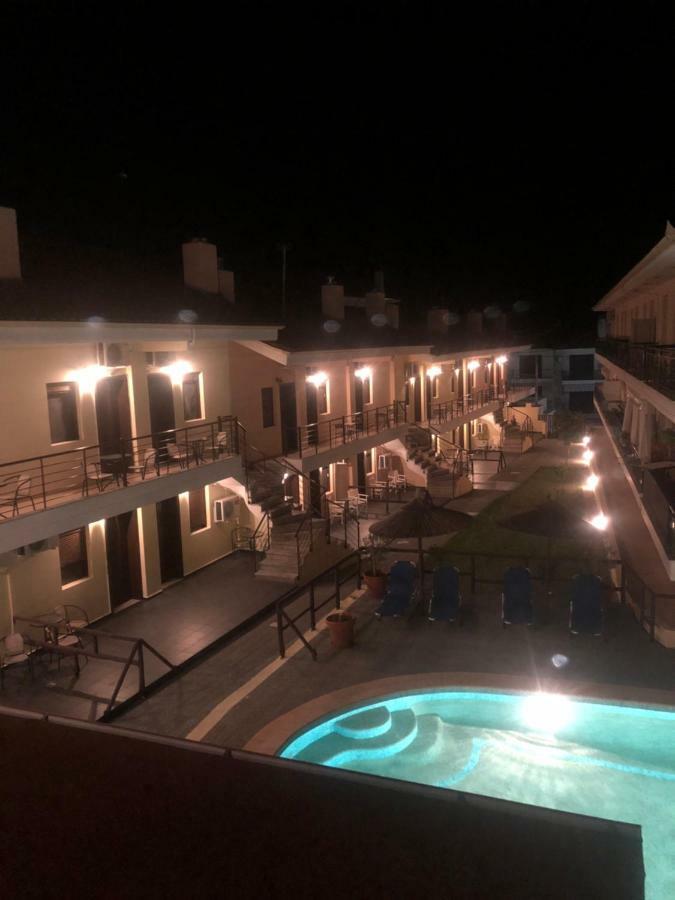 Sunset Inn Kriopigi Bagian luar foto